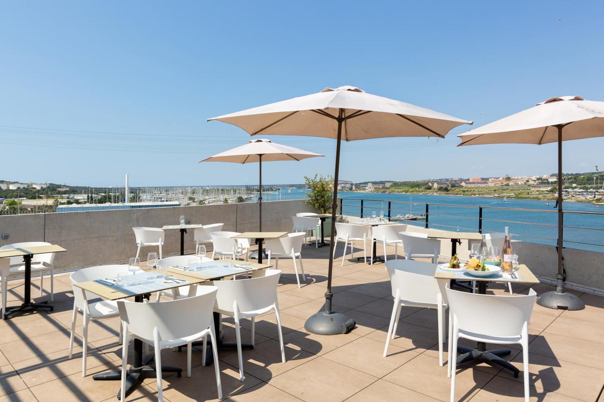 Golden Tulip Hotel & Rooftop Martigues Provence Buitenkant foto