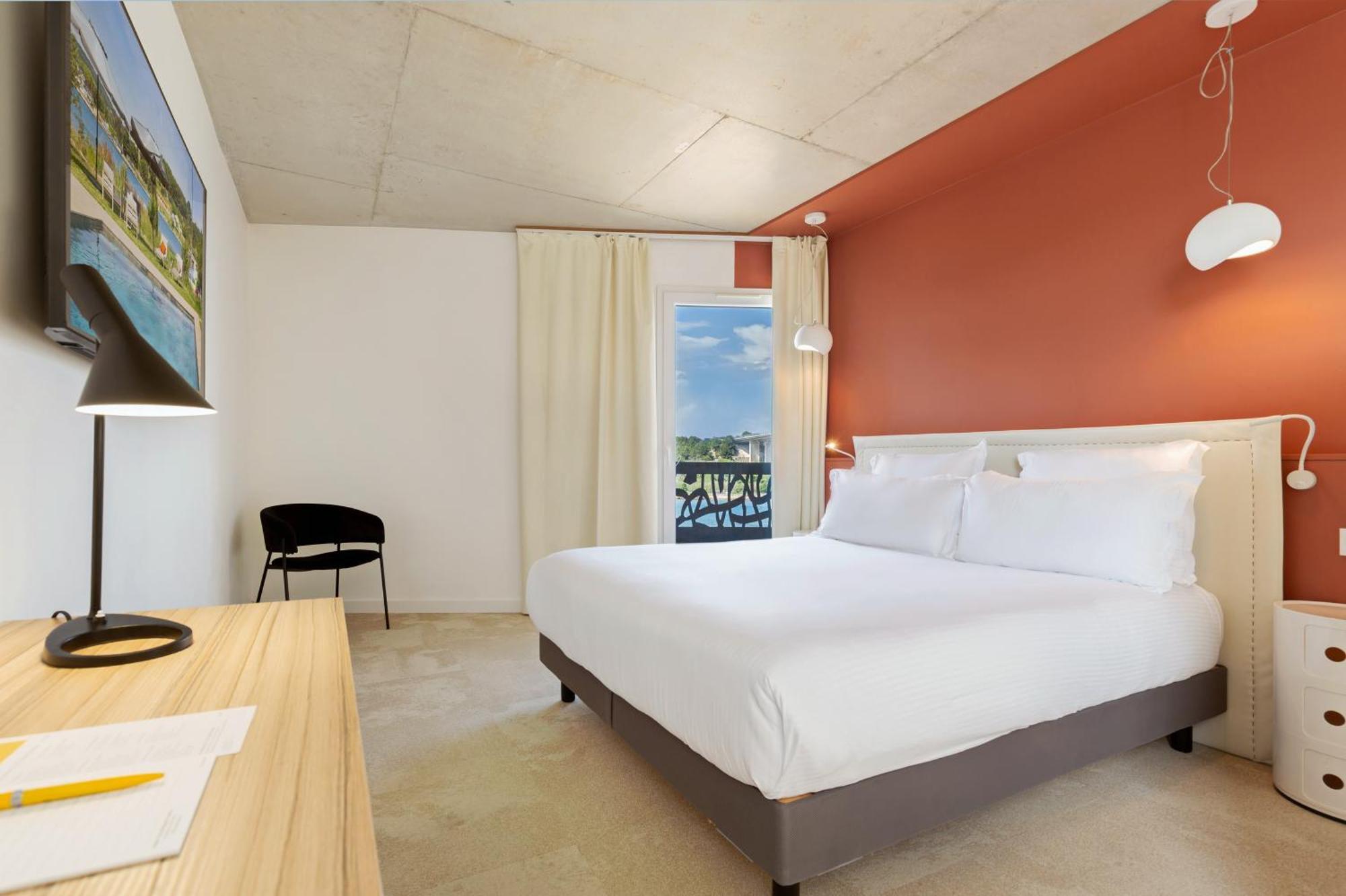 Golden Tulip Hotel & Rooftop Martigues Provence Buitenkant foto