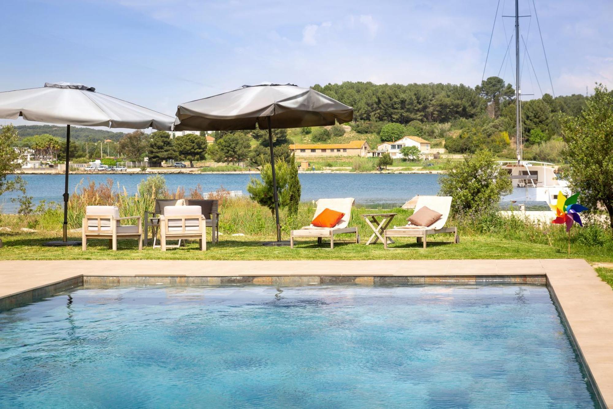 Golden Tulip Hotel & Rooftop Martigues Provence Buitenkant foto