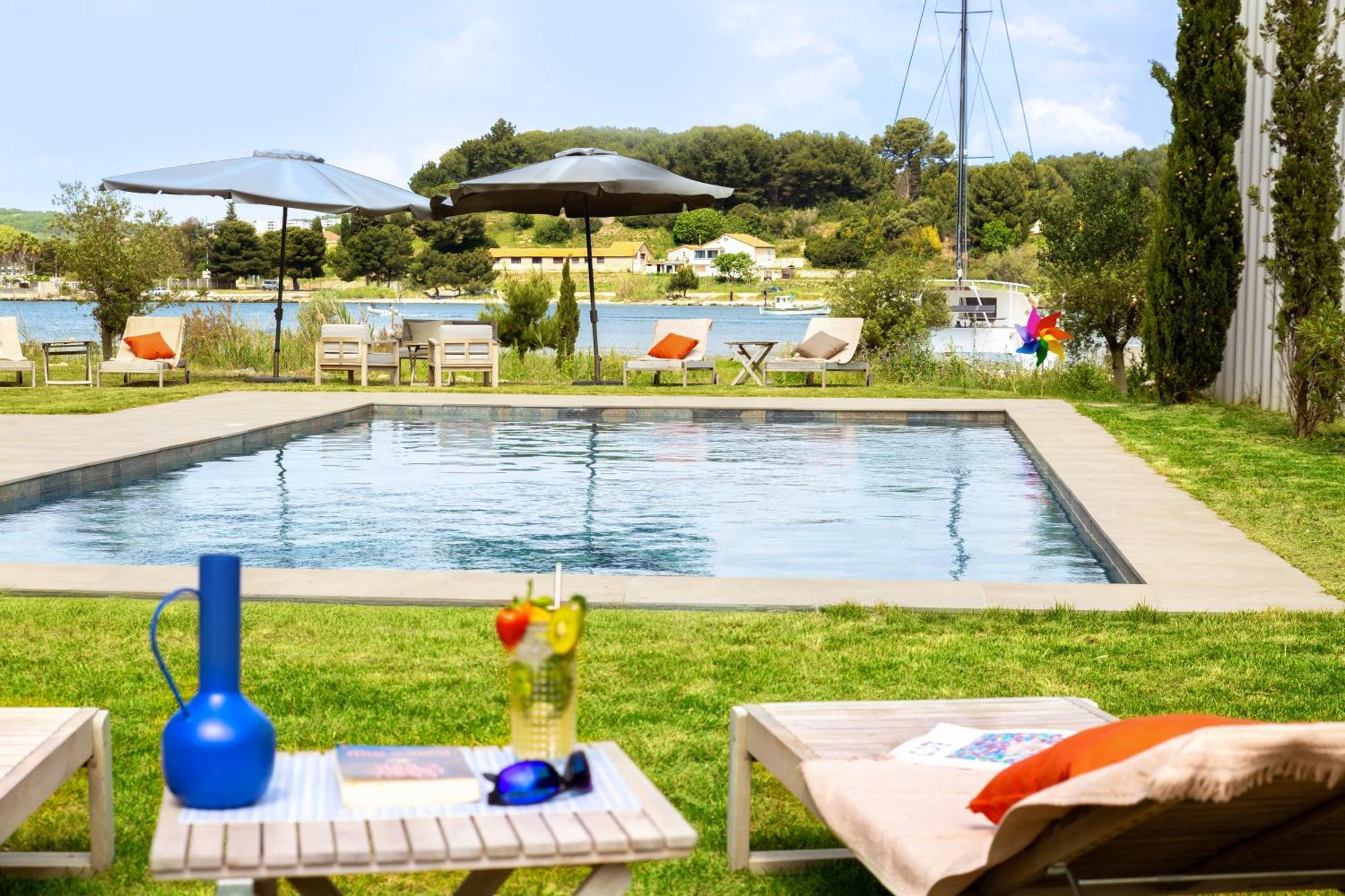 Golden Tulip Hotel & Rooftop Martigues Provence Buitenkant foto